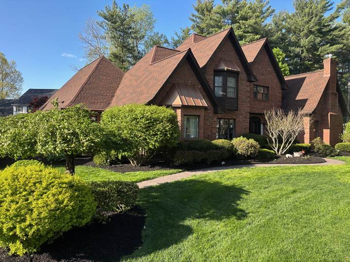 Clean hedge trimming and lawn care maintenance in Greenfield NY